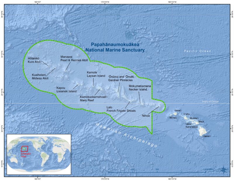 Map showing the Papahānaumokuākea Marine Sanctuary in the Northwestern Hawaiian Islands, outlined in green.